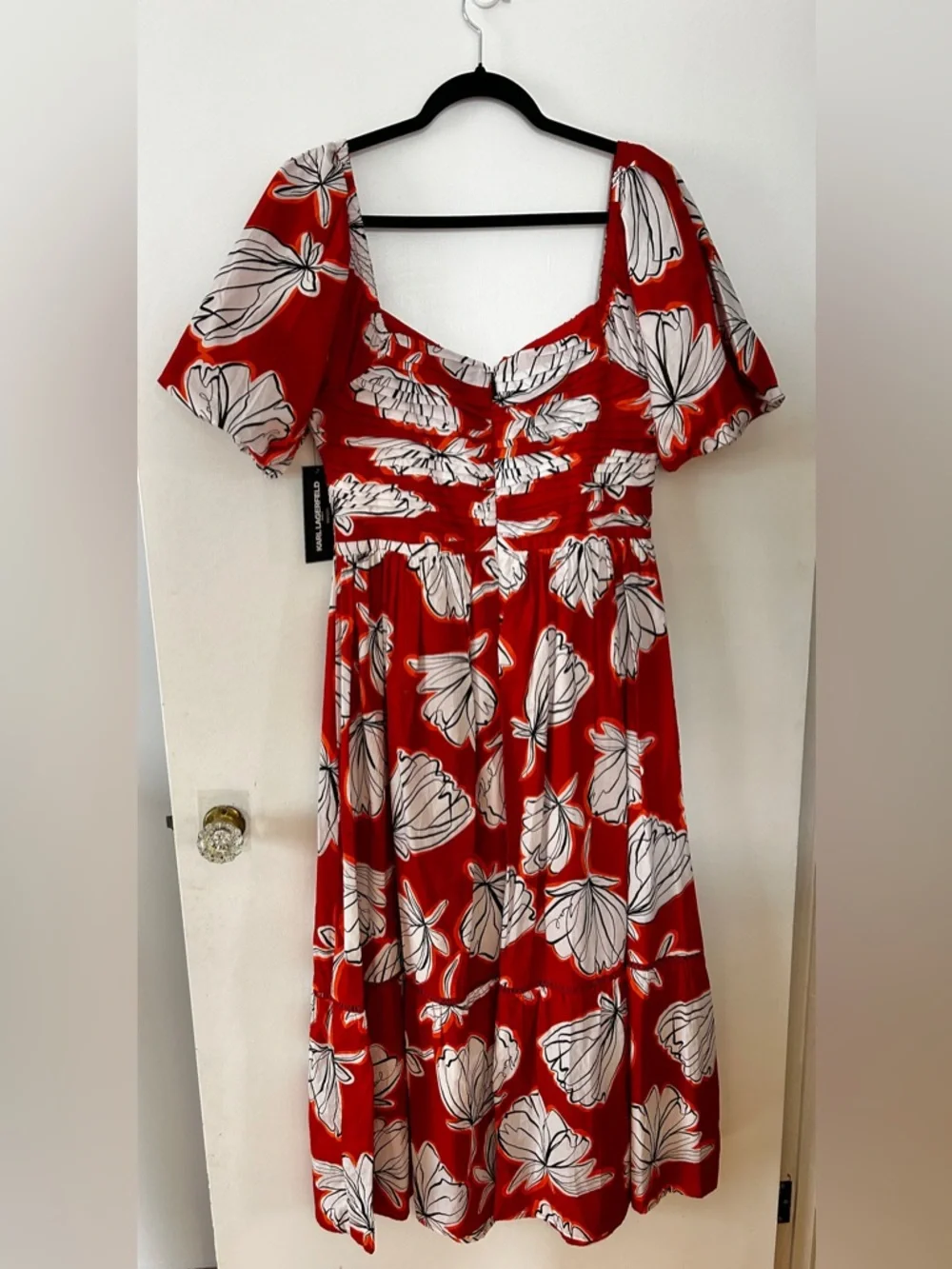 Red Floral Maxi Dress with Puff Sleeves - Picture 5 of 6
